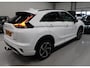Mitsubishi Eclipse Cross 2.4 PHEV Instyle Trekhaak Leer/Alcantara Camera Achterbank verwarmd App connect Navigatie 18 Inch Sportvelgen Plug-in Hybride Boekjes aanwezig Nette auto 4 Nieuwe banden Allseason