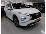 Mitsubishi Eclipse Cross 2.4 PHEV Instyle Trekhaak Leer/Alcantara Camera Achterbank verwarmd App connect Navigatie 18 Inch Sportvelgen Plug-in Hybride Boekjes aanwezig Nette auto 4 Nieuwe banden Allseason