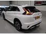 Mitsubishi Eclipse Cross 2.4 PHEV Instyle Trekhaak Leer/Alcantara Camera Achterbank verwarmd App connect Navigatie 18 Inch Sportvelgen Plug-in Hybride Boekjes aanwezig Nette auto 4 Nieuwe banden Allseason