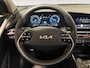 Kia Niro EV DynamicPlusLine 64.8 kWh | Trekhaak | Elektrisch Schuif/Kanteldak | Apple Carplay/Android Auto | Navigatiesysteem | Licht + Regensensor | Stoel + Stuurverwarming | Parkeersensoren Voor + Achter | Parkeercamera | Cruise Control Adaptief | Rijstrooksensor + Correctie