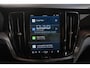 Volvo V60 2.0 B3 Core | Lederen bekleding | Stoel en stuurverwarming | Adaptieve Cruise Control | Parkeersensoren | Electrische bedienbare stoelen