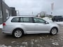 Volkswagen Golf 1.2 TSI Comfortline 6 bak met parkeersensoren en navigatie en bluetooth telefoon / media en airco
