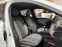 Renault Clio 90PK TCe GPF Techno | 9,3" Navi | Camera | Parkeersensoren | Digital Cockpit | Climate Control | Lichtmetalen Velgen | Full LED | Armsteun | Privacy Glass |