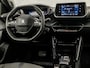 Peugeot 2008 1.2 PureTech Allure Sport 131Pk Automaat (VIRTUAL COCKPIT, APPLE CARPLAY, GROOT NAVI, GETINT GLAS, LEDER, SPORTSTOELEN, ZWART HEMEL, PARKEERSENSOREN, CRUISE, NIEUWSTAAT)
