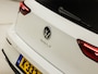 Volkswagen Golf 1.5 TSI Sport (SCHUIFDAK, 4 CILINDER, APPLE CARPLAY, GROOT NAVI, KEYLESS, STUUR/STOELVERWARMING, SPORTSTOELEN, ADAPTIVE CRUISE, PARKEERSENSOREN, NIEUWSTAAT)