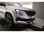 Skoda Karoq Sportline Business 1.5 TSI 150pk DSG Automaat Trekhaak, Adaptive cruise control, Achteruitrijcamera, Elektrische achterklep, Navigatie, LED matrix koplampen