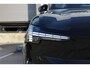 Volvo EX30 Single Motor Extended Range Plus Black Edition | Verwarmbare voorstoelen en stuurwiel | Premium audio by Harman Kardon |  Elektrisch verstelbare stoelen met memory functie | Adaptieve Cruise Control | Keyless entry | 20 inch zwarte velgen