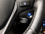 Toyota Auris Touring Sports 1.8 Hybrid Sport Automaat (GROOT NAVI, CLIMATE, GETINT GLAS, STOELVERWARMING, SPORTSTOELEN, CAMERA, KEYLESS, NIEUWSTAAT)