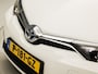 Toyota Auris Touring Sports 1.8 Hybrid Sport Automaat (GROOT NAVI, CLIMATE, GETINT GLAS, STOELVERWARMING, SPORTSTOELEN, CAMERA, KEYLESS, NIEUWSTAAT)