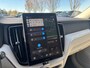 Volvo XC60 T6 Plug-in hybrid AWD Plus | Premium pack | Panoramadak | HUD | Geventileerd leer |