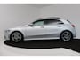 Mercedes-Benz A-klasse 200 Business Solution AMG (PANORAMADAK, SFEERVERLICHTING, PARKEERSENSOREN, STOELVERWARMING)