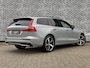 Volvo V60 2.0 T8 AWD Ultra Dark Performance Edition | Polestar Engineered Optimisation | 19" 5-triplespaaks Glossy Black Diamond Cut | Extra getint glas achter | Panoramisch schuif/kantel dak | 360 Camera | Head Up Display