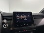 Renault Clio 90PK TCe Intens | Trekhaak | Climate Control | Camera | Parkeersensoren | Cruise Control | Apple CarPlay/Android Auto | Lichtmetalen Velgen | Full LED | Licht & Regen Sensor |