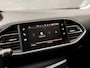 Peugeot 308 SW 1.2 PureTech Sport (PANORAMADAK, APPLE CARPLAY, GROOT NAVI, 360 CAMERA, SPORTSTOELEN, ADAPTIVE CRUISE, GETINT GLAS, TREKHAAK, NIEUWE APK, NIEUWSTAAT)