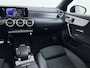 Mercedes-Benz A-klasse 180 Business Solution AMG Panoramadak | Memory | Camera | Stoelverwarming |