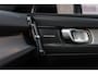 Volvo XC40 Plug-in Hybrid T5 Core | Trekhaak | Harman Kardon audio | Stoel- en stuurverwarming | Climate Control | Lane Keeping Assist | DAB | 18" velgen | Cruise control | Keyless | Elektrische stoelverstelling |