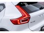 Volvo XC40 Plug-in Hybrid T5 Core | Trekhaak | Harman Kardon audio | Stoel- en stuurverwarming | Climate Control | Lane Keeping Assist | DAB | 18" velgen | Cruise control | Keyless | Elektrische stoelverstelling |