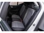 Volvo XC40 Plug-in Hybrid T5 Core | Trekhaak | Harman Kardon audio | Stoel- en stuurverwarming | Climate Control | Lane Keeping Assist | DAB | 18" velgen | Cruise control | Keyless | Elektrische stoelverstelling |