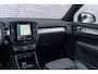 Volvo XC40 Plug-in Hybrid T5 Core | Trekhaak | Harman Kardon audio | Stoel- en stuurverwarming | Climate Control | Lane Keeping Assist | DAB | 18" velgen | Cruise control | Keyless | Elektrische stoelverstelling |