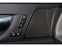 Volvo XC60 T6 Recharge AWD Plus Black Edition - Luchtvering - Panorama/schuifdak - IntelliSafe Assist & Surround - 360º Camera - Harman/Kardon audio - Adaptieve LED koplampen - Verwarmde voorstoelen, stuur & achterbank - Parkeersensoren voor & achter - Elektr. bedienb. voorstoelen met geheugen - Head up display - Draadloze tel. lader - Extra getint glas - 21' LMV