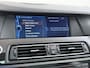 BMW 5-Serie Touring 550i High Executive Panoramadak | HUD | ACC | DVD achter