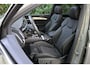 Audi Q5 55 367pk S Competition | Luchtvering | ACC | 360 Camera | B&O | Headup | Lane & Side Assist | RS Ruitpatroon leder | Panoramadak | Afnb. Trekhaak | Autom. Parkeerfunctie | Sportstoelen | Bovag garantie! | Quantum Grau | 12-2019.