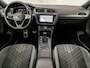 Volkswagen Tiguan 1.5 TSI R-Line Sport 150Pk Automaat (2X R-LINE, PANORAMADAK, NIEUW MODEL, VIRTUAL COCKPIT, IQ LIGHT, HEAD-UP DISPLAY, DYNAMISCHE KNIPPERLICHTEN, APPLE CARPLAY, CAMERA, KEYLESS, NIEUWSTAAT)