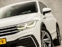Volkswagen Tiguan 1.5 TSI R-Line Sport 150Pk Automaat (2X R-LINE, PANORAMADAK, NIEUW MODEL, VIRTUAL COCKPIT, IQ LIGHT, HEAD-UP DISPLAY, DYNAMISCHE KNIPPERLICHTEN, APPLE CARPLAY, CAMERA, KEYLESS, NIEUWSTAAT)