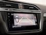 Volkswagen Tiguan 1.5 TSI R-Line Sport 150Pk Automaat (2X R-LINE, PANORAMADAK, NIEUW MODEL, VIRTUAL COCKPIT, IQ LIGHT, HEAD-UP DISPLAY, DYNAMISCHE KNIPPERLICHTEN, APPLE CARPLAY, CAMERA, KEYLESS, NIEUWSTAAT)