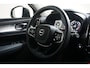 Volvo XC40 1.5 T2 Momentum Business | Achteruitrijcamera | Apple Carplay/Android Auto|telefoonintegratie premium | Cruise control adaptief