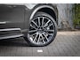 Volvo XC90 2.0 T8 Plug-in hybrid AWD Ultra Dark | Bowers & Wilkins Premium Audio | Luchtvering | 360 Camera | Head-Up | Massage + ventilatie | 22 Inch Velgen | Full Options |