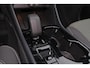 Volvo XC40 B3 Plus Black Edition - Panorama/schuifdak - IntelliSafe Assist & Surround - 360º Camera - Harman/Kardon audio - Verwarmde voorstoelen & stuur - Parkeersensoren voor & achter - Elektr. bedienb. voorstoelen met geheugen links - Draadloze tel. lader - Extra getint glas - 20' LMV
