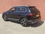 Volkswagen Tiguan 1.5 TSI 150pk DSG Elegance | Navigatie | Apple Carplay/Android Auto | Parkeersensoren | Camera | Adaptive Cruise Control | Stuur-en stoelverwarming | Matrix LED-koplampen | Virtual Cockpit | Getinte ramen | Climate Control | ErgoActive stoelen