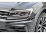 Volkswagen Tiguan Allspace 1.5 TSI Highline Business R 7-persoons / Nederlandse Auto / Apple Car Play en Navigatie / Electrisch schuifdak / Volledig digitaal dashboard / Electrische achterklep / Stoelverwarming voor / Stuurverwarming / Massage stoelen voor
