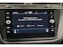 Volkswagen Tiguan Allspace 1.5 TSI Highline Business R 7-persoons / Nederlandse Auto / Apple Car Play en Navigatie / Electrisch schuifdak / Volledig digitaal dashboard / Electrische achterklep / Stoelverwarming voor / Stuurverwarming / Massage stoelen voor