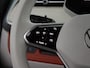 Volkswagen ID. Buzz Pro 8 Intro 77kWh | Elektrische deuren | Trekhaak | Verhoogde laadvloer | Elektrische stoelen + memory |