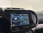 Renault Twingo 90PK TCe Série Signature VIVA | Turbo Motor | Navi | Camera | Bluetooth | Climate Control | Parkeersensoren | 16" Lichtmetalen Velgen | Leder Stuurwiel | Cruise Control | Licht & Regen Sensor | Half Leder |