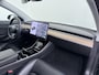Tesla Model 3 RWD Plus 325PK Lmv 18" AutoPilot Leder Panoramadak Adaptive-Cruise Camera's Elektr.-Stuur+Stoelen+Spiegels+Geheugen+Easy-Entry+Verwarmde stoelen Park assistent Pdc WIFI Lane-Assist Speed-Assist Navi LED ACC DAB Voorverwarmen interieur via App Keyless One-Pedal-Drive Origineel Nederlandse Auto