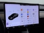 Tesla Model 3 RWD Plus 325PK Lmv 18" AutoPilot Leder Panoramadak Adaptive-Cruise Camera's Elektr.-Stuur+Stoelen+Spiegels+Geheugen+Easy-Entry+Verwarmde stoelen Park assistent Pdc WIFI Lane-Assist Speed-Assist Navi LED ACC DAB Voorverwarmen interieur via App Keyless One-Pedal-Drive Origineel Nederlandse Auto