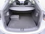 Tesla Model Y Long Range AWD 75kWh Trekhaak SOH 91% Warmtepomp Autopilot Leder Panoramadak Elektr.Stuur+Stoel+Verwarmd Navi Ecc Premium Audio Keyless Privacyglas 4WD Camera's Elektr.AchterKlep Parkeer Assistent Sentry-Mode Bluetooth Dodehoek detector Connected services AMD-Ryzen Processor™ 1e Eigenaar 1.600kg Trekvermogen Origineel Nederlandse Auto Garantie op Batterij en Motor tot 29-6-2030 max. 192.000km