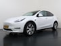 Tesla Model Y Long Range AWD 75kWh Trekhaak SOH 91% Warmtepomp Autopilot Leder Panoramadak Elektr.Stuur+Stoel+Verwarmd Navi Ecc Premium Audio Keyless Privacyglas 4WD Camera's Elektr.AchterKlep Parkeer Assistent Sentry-Mode Bluetooth Dodehoek detector Connected services AMD-Ryzen Processor™ 1e Eigenaar 1.600kg Trekvermogen Origineel Nederlandse Auto Garantie op Batterij en Motor tot 29-6-2030 max. 192.000km