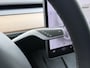 Tesla Model Y Long Range AWD 75kWh Trekhaak SOH 91% Warmtepomp Autopilot Leder Panoramadak Elektr.Stuur+Stoel+Verwarmd Navi Ecc Premium Audio Keyless Privacyglas 4WD Camera's Elektr.AchterKlep Parkeer Assistent Sentry-Mode Bluetooth Dodehoek detector Connected services AMD-Ryzen Processor™ 1e Eigenaar 1.600kg Trekvermogen Origineel Nederlandse Auto Garantie op Batterij en Motor tot 29-6-2030 max. 192.000km