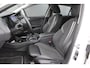 BMW 1-Serie 118i Executive Edition | Black Pack | Sportstoelen | PDC V+A | Digi Dash | CarPlay |