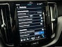 Volvo XC60 2.0 T6 Plug-in hybrid AWD Essential Edition Bright | Lederen bekleding | Adaptieve Cruise | Panoramadak | BLIS | 18" Lichtmetalen velgen | Achterbank verwarmd | Achteropkomend verkeer waarschuwing | Achteruitrijcamera