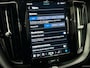 Volvo XC60 2.0 T6 Plug-in hybrid AWD Essential Edition Bright | Lederen bekleding | Adaptieve Cruise | Panoramadak | BLIS | 18" Lichtmetalen velgen | Achterbank verwarmd | Achteropkomend verkeer waarschuwing | Achteruitrijcamera