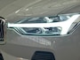 Volvo XC60 2.0 T6 Plug-in hybrid AWD Essential Edition Bright | Lederen bekleding | Adaptieve Cruise | Panoramadak | BLIS | 18" Lichtmetalen velgen | Achterbank verwarmd | Achteropkomend verkeer waarschuwing | Achteruitrijcamera