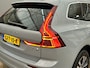 Volvo XC60 2.0 T6 Plug-in hybrid AWD Essential Edition Bright | Lederen bekleding | Adaptieve Cruise | Panoramadak | BLIS | 18" Lichtmetalen velgen | Achterbank verwarmd | Achteropkomend verkeer waarschuwing | Achteruitrijcamera