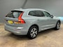 Volvo XC60 2.0 T6 Plug-in hybrid AWD Essential Edition Bright | Lederen bekleding | Adaptieve Cruise | Panoramadak | BLIS | 18" Lichtmetalen velgen | Achterbank verwarmd | Achteropkomend verkeer waarschuwing | Achteruitrijcamera