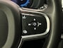 Volvo XC60 2.0 T6 Plug-in hybrid AWD Essential Edition Bright | Lederen bekleding | Adaptieve Cruise | Panoramadak | BLIS | 18" Lichtmetalen velgen | Achterbank verwarmd | Achteropkomend verkeer waarschuwing | Achteruitrijcamera