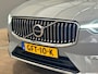 Volvo XC60 2.0 T6 Plug-in hybrid AWD Essential Edition Bright | Lederen bekleding | Adaptieve Cruise | Panoramadak | BLIS | 18" Lichtmetalen velgen | Achterbank verwarmd | Achteropkomend verkeer waarschuwing | Achteruitrijcamera
